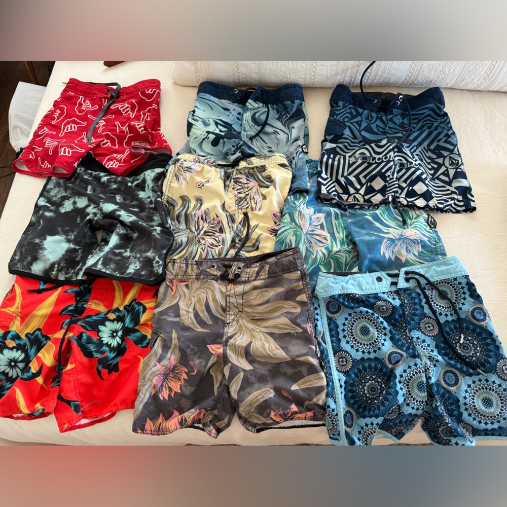 Volcom surf shorts